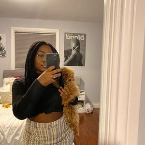 Meet your Posher, Adrianna